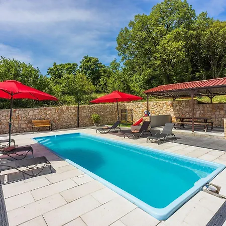 Schoene Mit Pool Und Spielplatz Fuer Appartement Bribir (Primorje-Gorski Kotar)