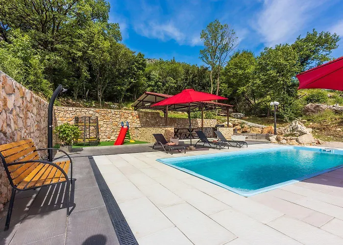 Διαμέρισμα Schoene Mit Pool Und Spielplatz Fuer Bribir (Primorje-Gorski Kotar)